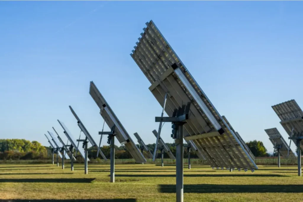 gli inseguitori solari possono aumentare la produzione di energia solare