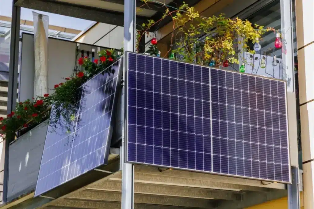 i pannelli fotovoltaici da balcone sono utili soprattutto per chi non ha superficie a sufficienza