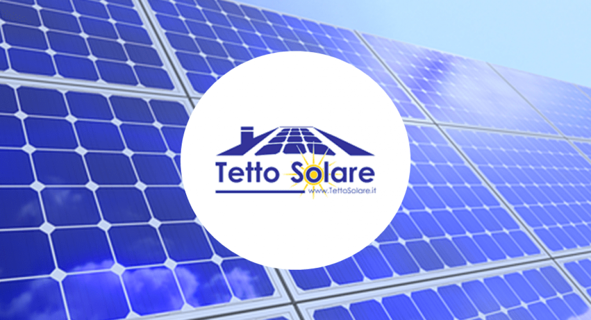 immagine logo tetto solare con moduli fotovoltaici-min