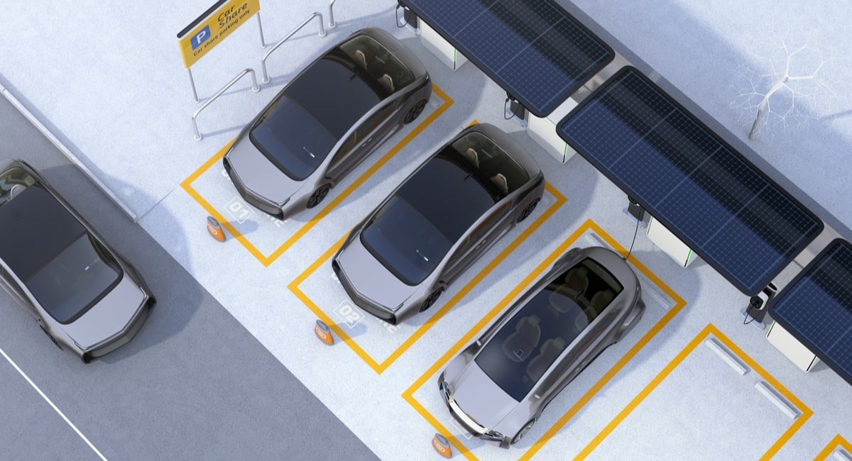 auto elettriche alimentate da batterie ricaricate dal fotovoltaico
