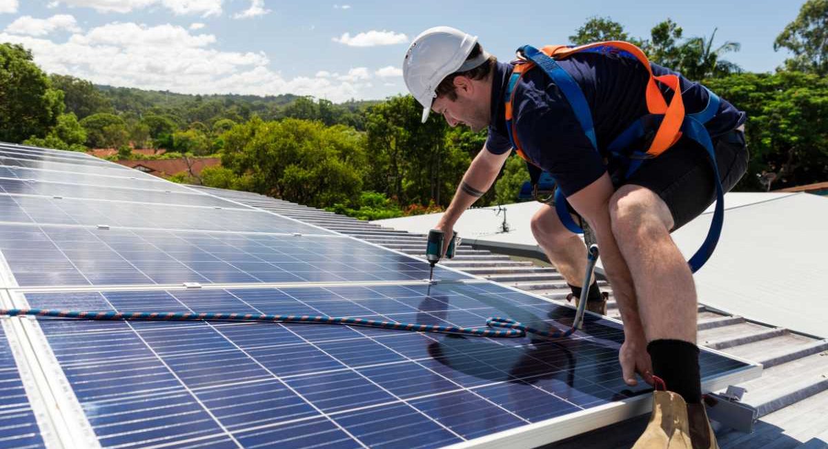 puoi installare il fotovoltaico con il superbonus ma scende dal 110% al 90%